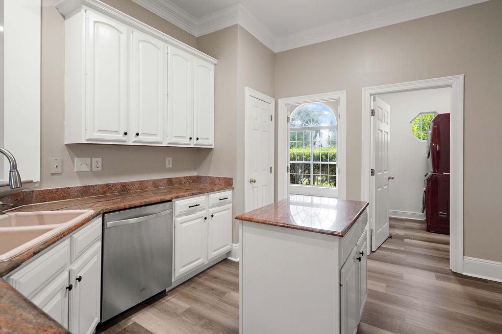 533 HOMEWOOD Drive