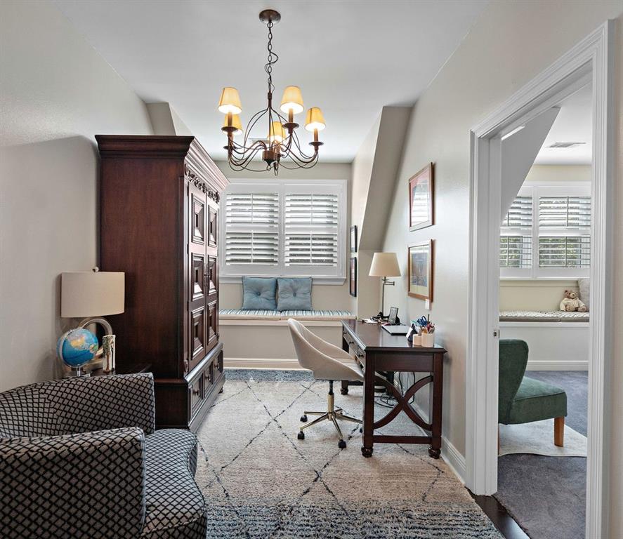 111 MAPLE RIDGE Way