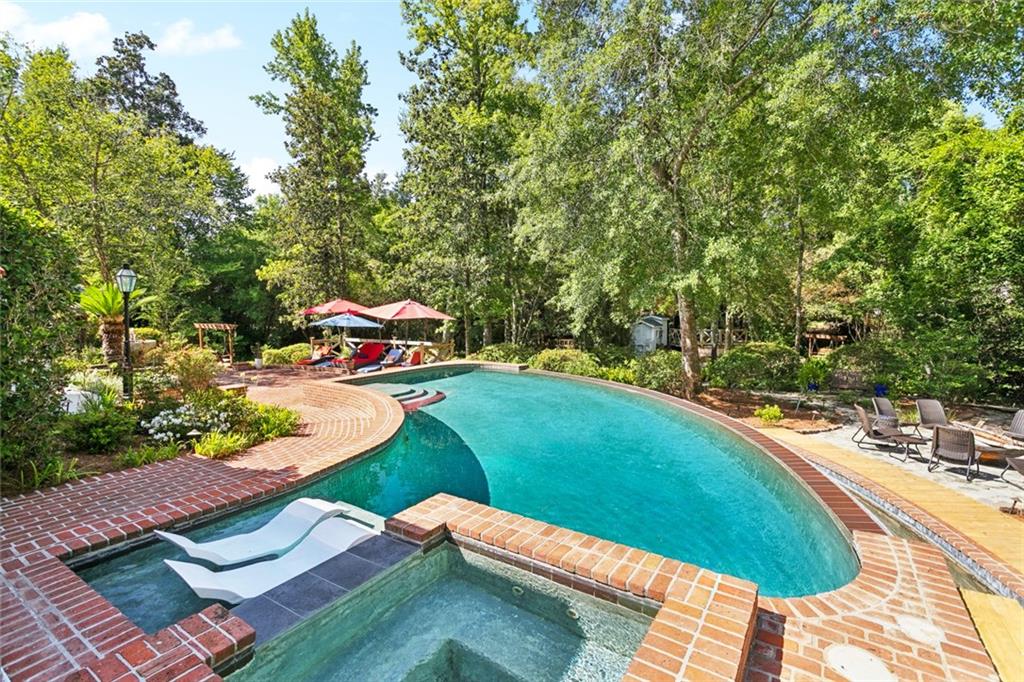 111 MAPLE RIDGE Way