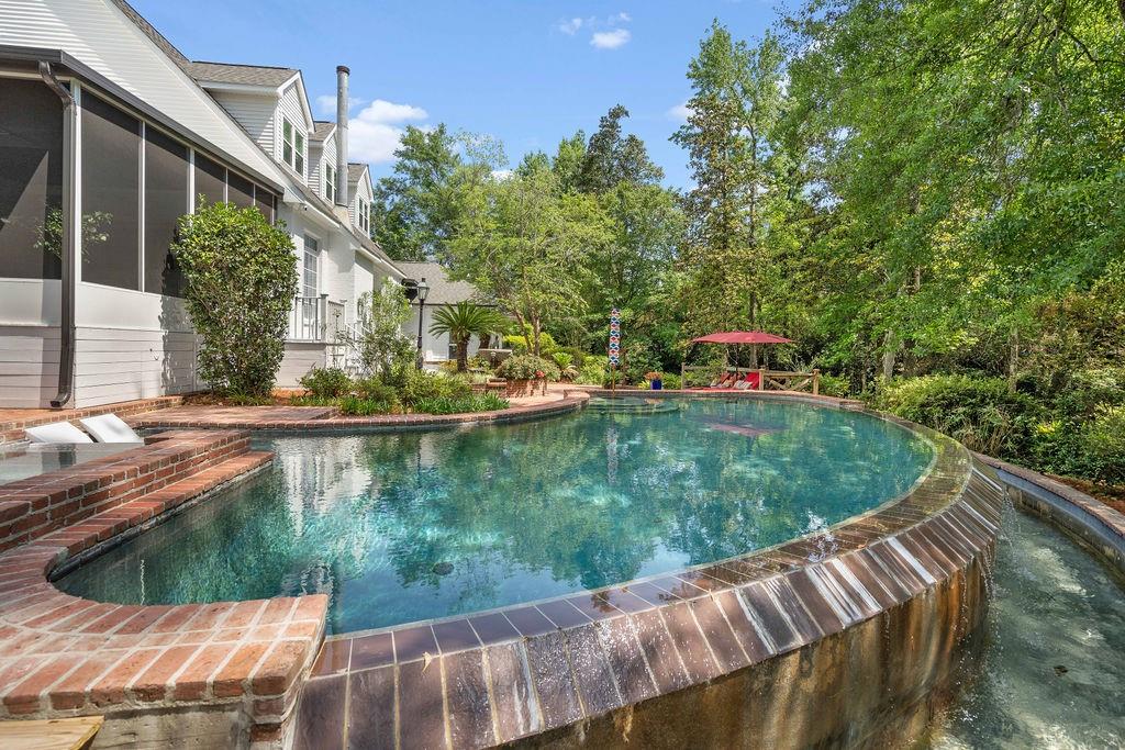 111 MAPLE RIDGE Way