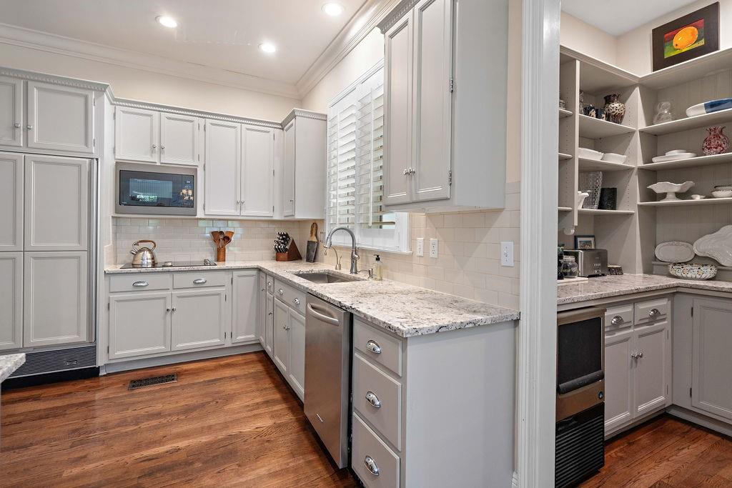 111 MAPLE RIDGE Way