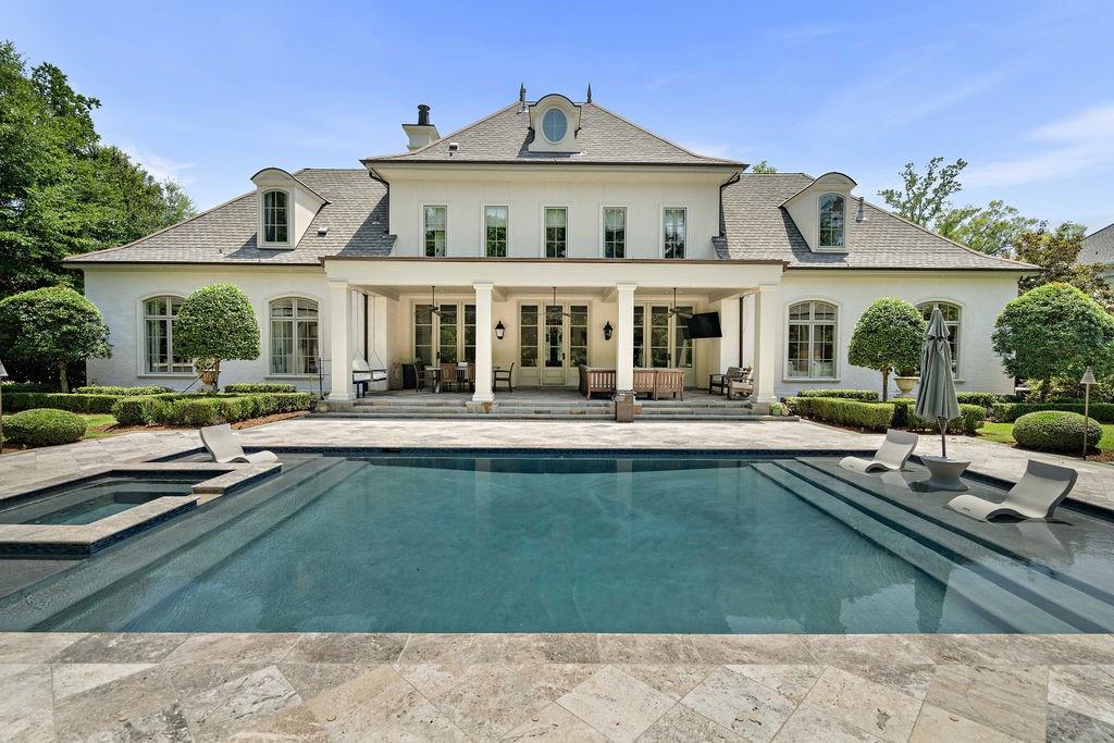 33 RIVERDALE Drive