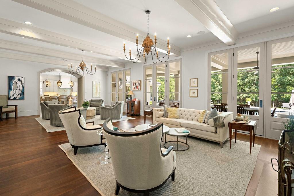 33 RIVERDALE Drive