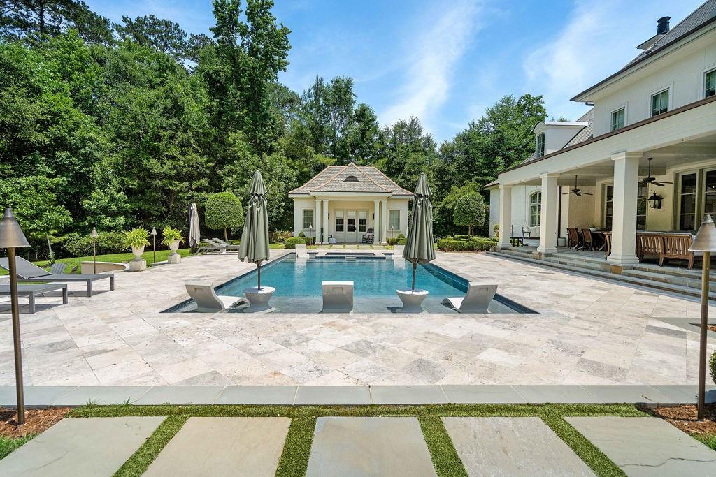 33 RIVERDALE Drive