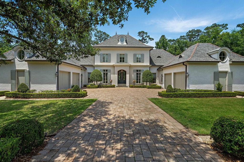 33 RIVERDALE Drive