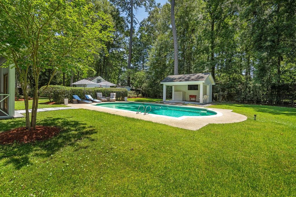 72 RIVERDALE Drive
