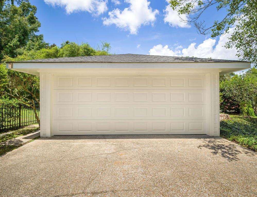 72 RIVERDALE Drive