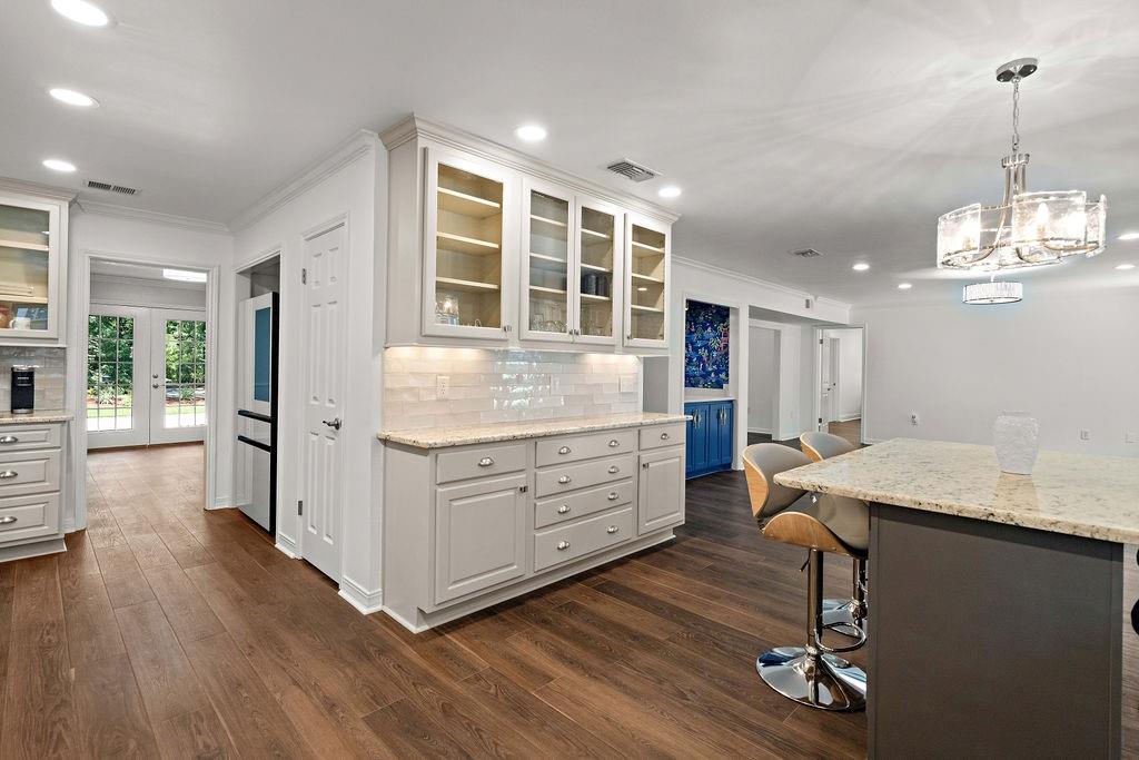 72 RIVERDALE Drive