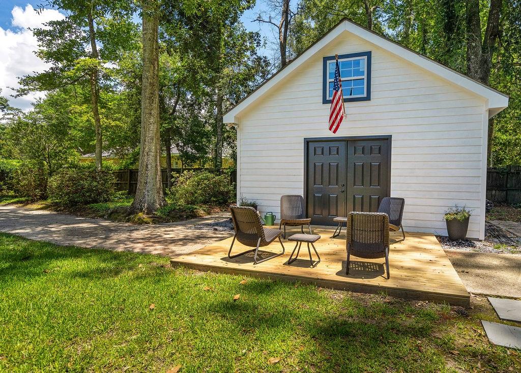 72 RIVERDALE Drive