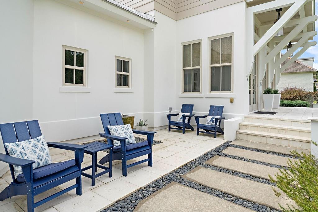96 HUMMINGBIRD Road