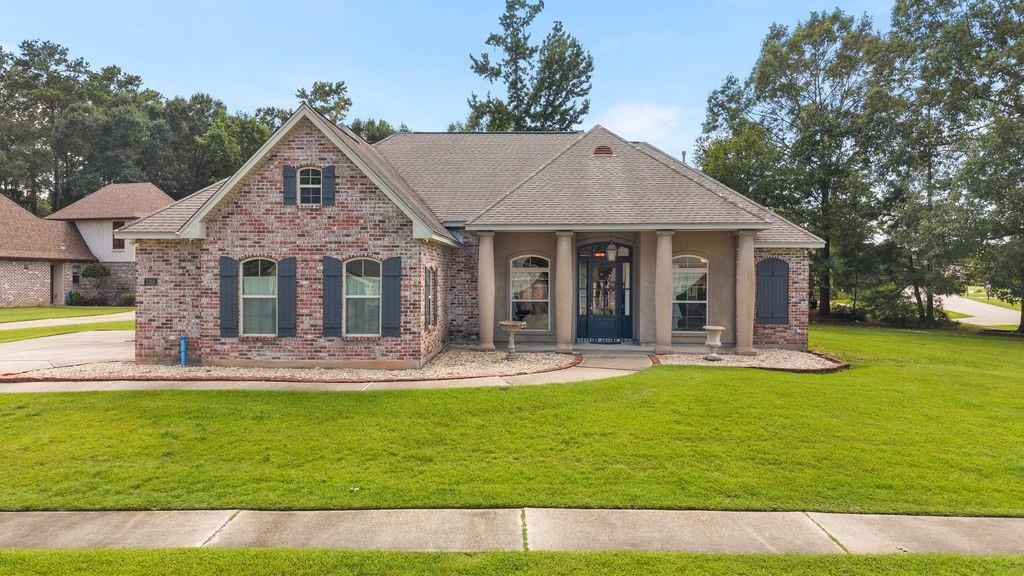 1311 AVENUE DES MARQUIS Avenue