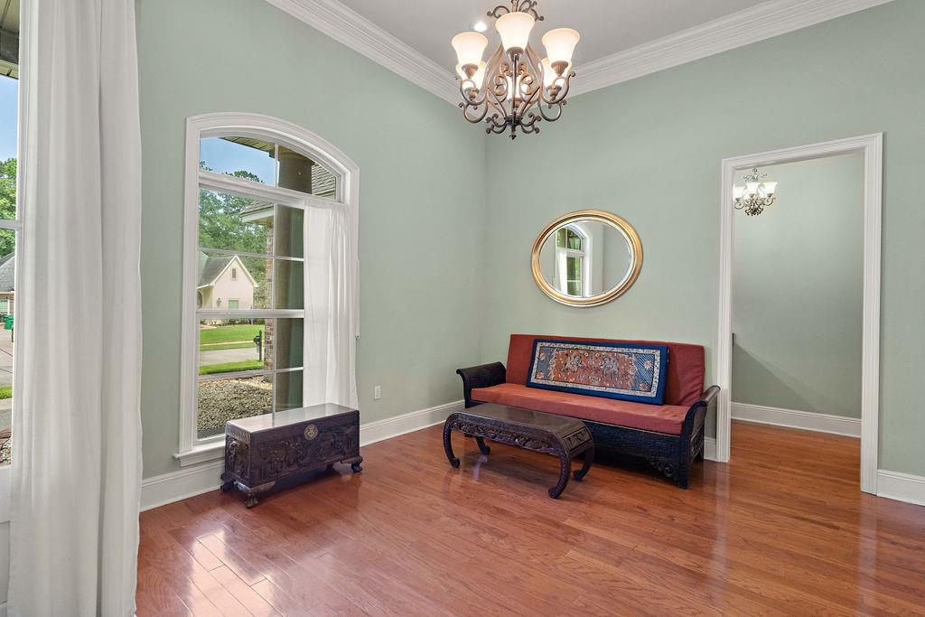 1311 AVENUE DES MARQUIS Avenue