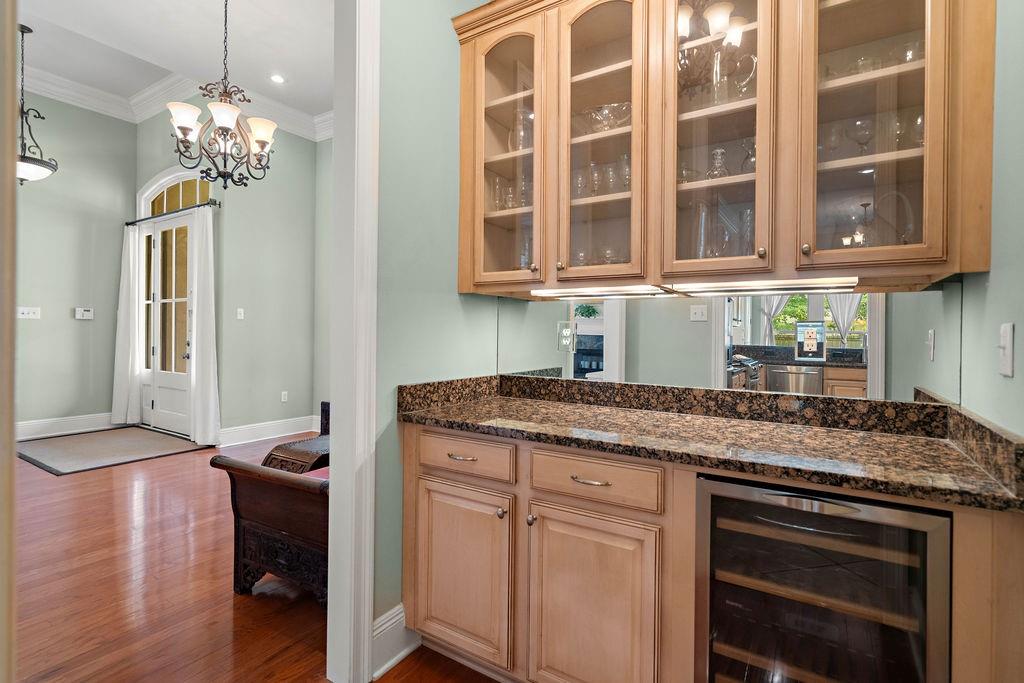 1311 AVENUE DES MARQUIS Avenue