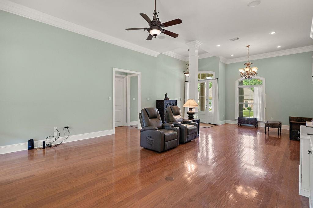 1311 AVENUE DES MARQUIS Avenue