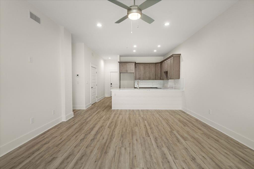 124 COURT Street 305