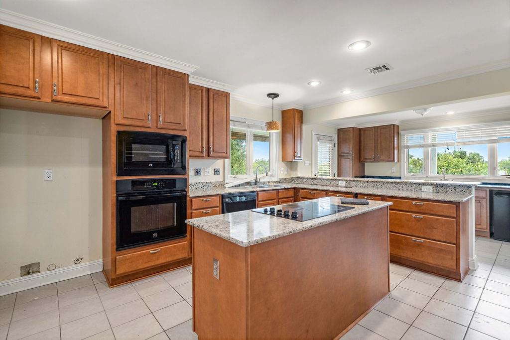 15 PLACE LAFITTE Place