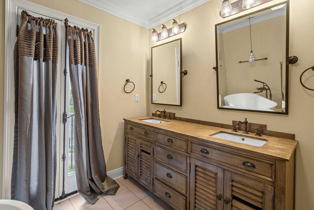15 PLACE LAFITTE Place