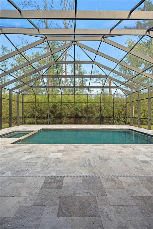 124 HERITAGE OAKS Boulevard