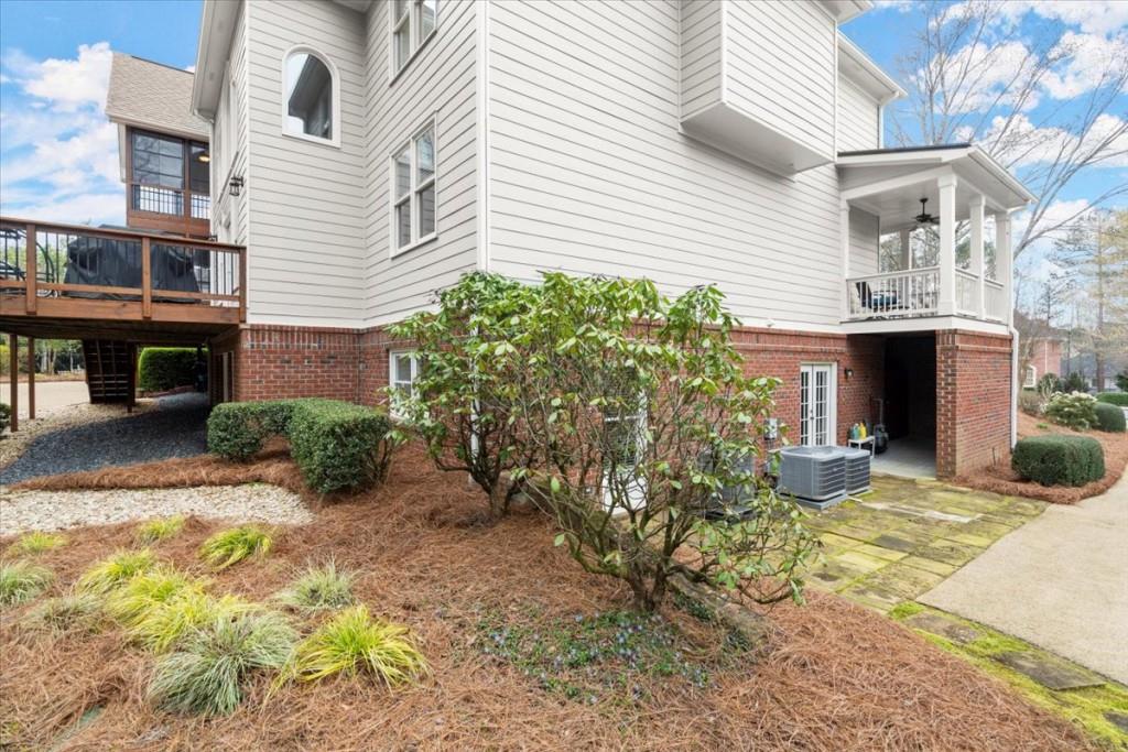 215 Oakhurst Leaf Drive