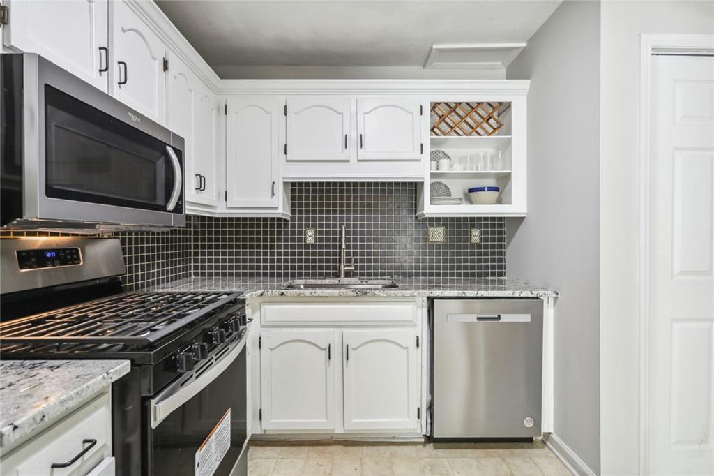 1636 Raleigh Circle SE