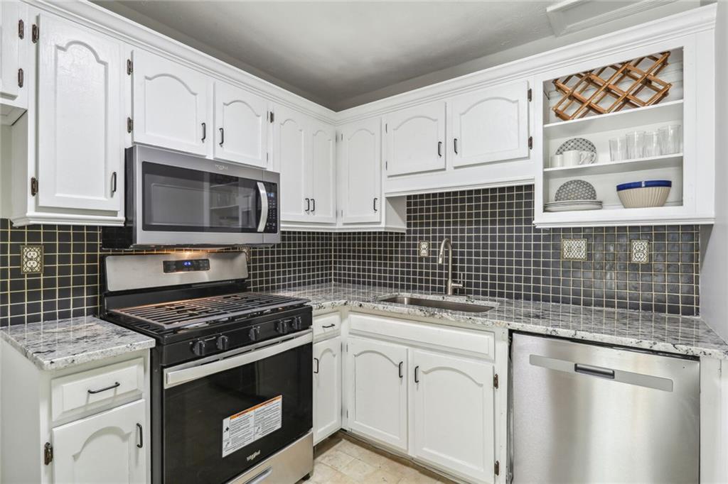 1636 Raleigh Circle SE