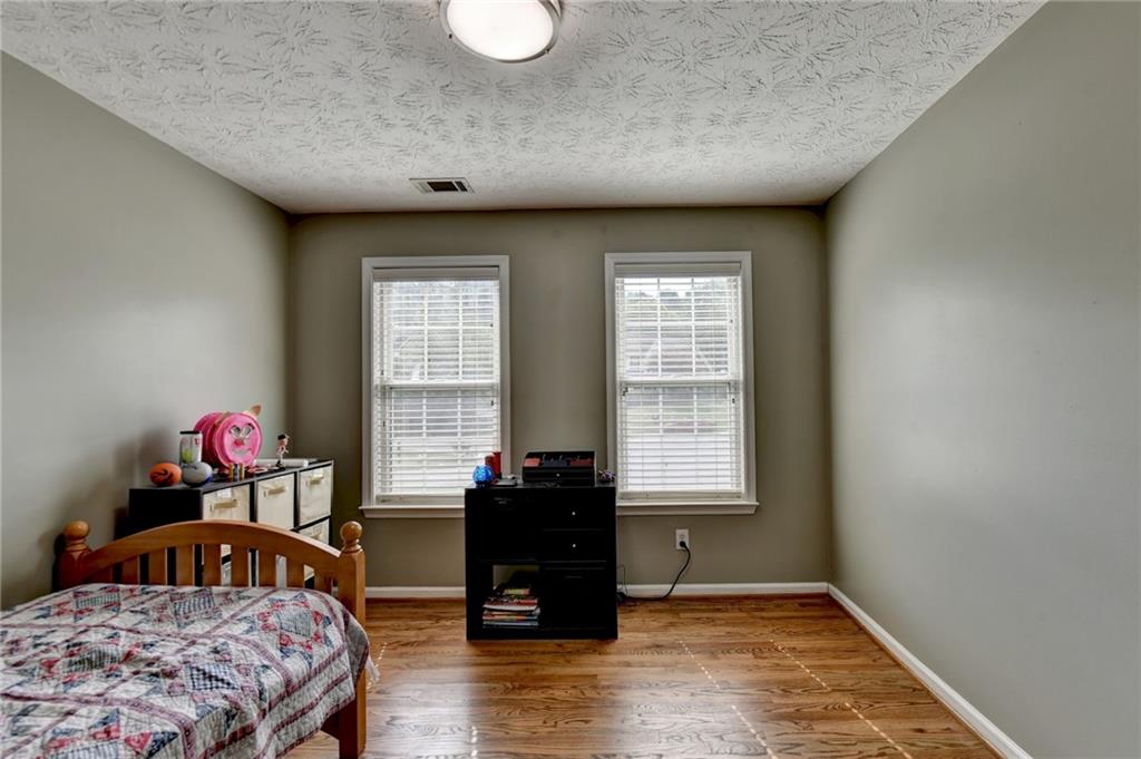 1050 Bonaventure Way