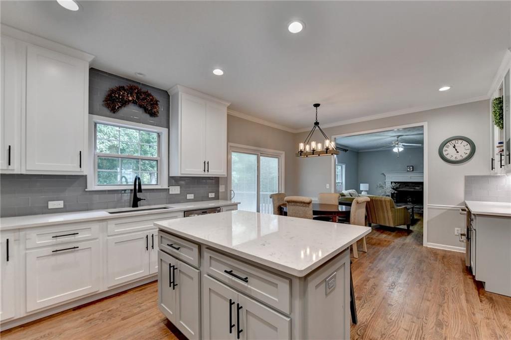 1050 Bonaventure Way