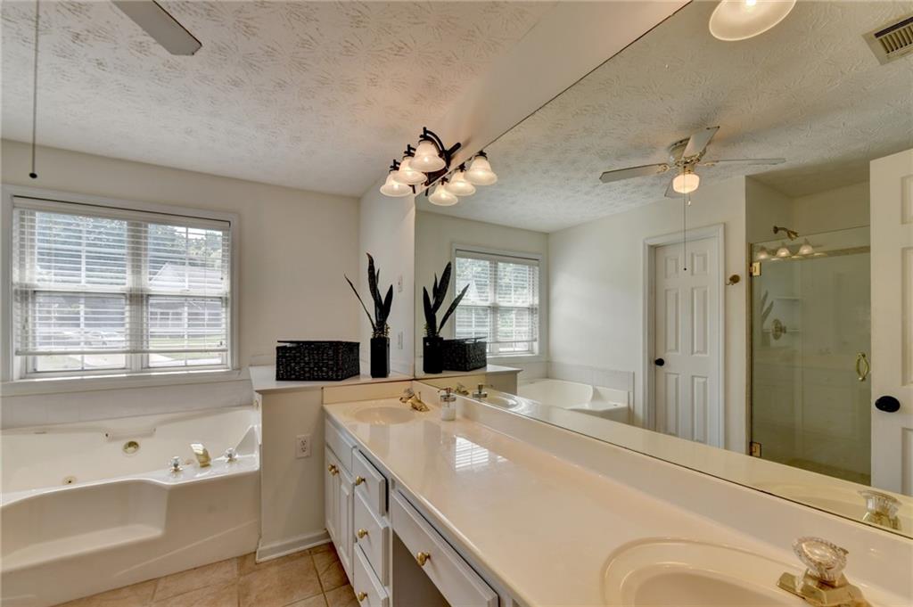 1050 Bonaventure Way