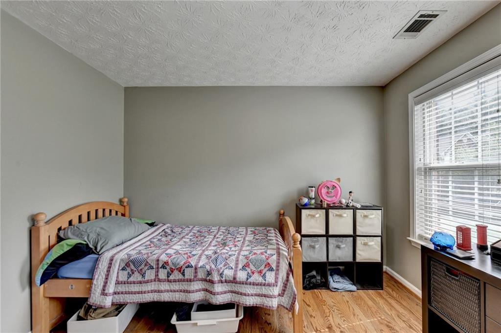 1050 Bonaventure Way