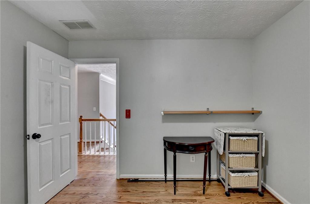 1050 Bonaventure Way