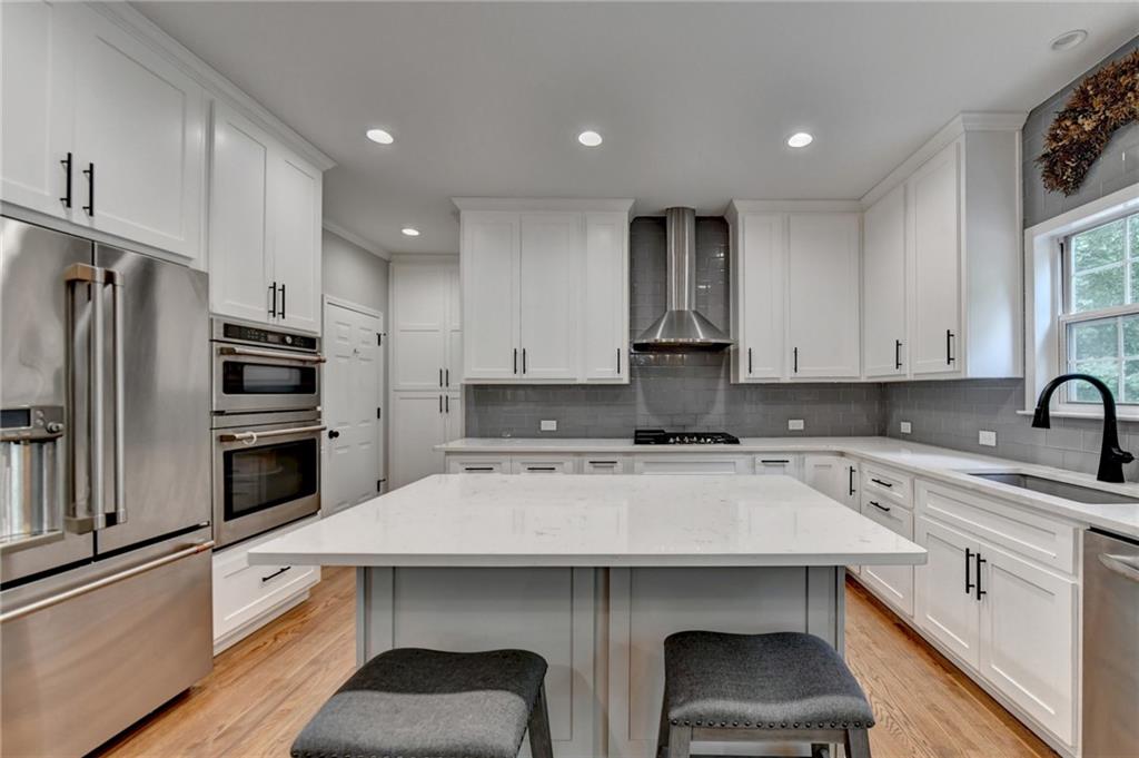 1050 Bonaventure Way