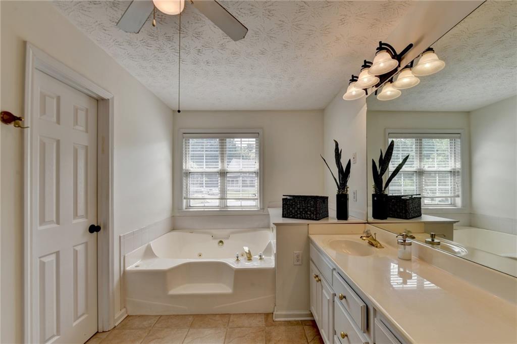 1050 Bonaventure Way