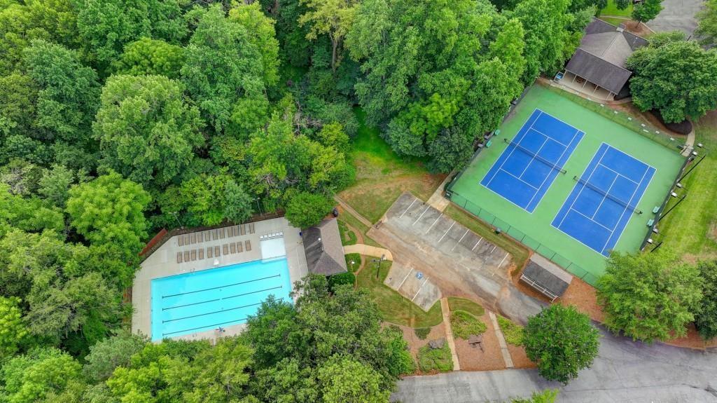 1050 Bonaventure Way