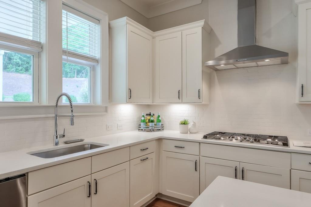 16145 Grand Litchfield Drive