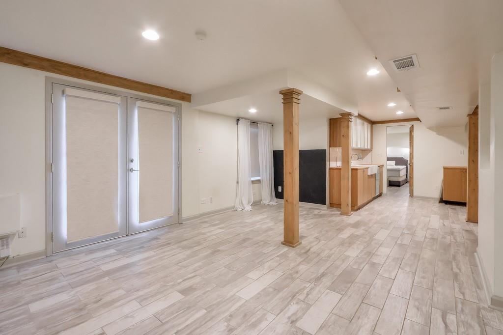 2212 Oakawana Drive NE