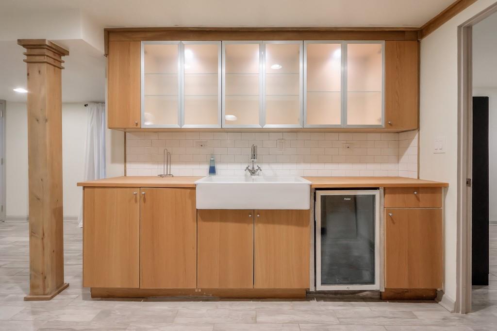 2212 Oakawana Drive NE