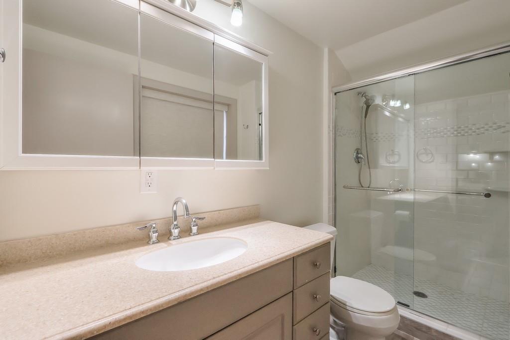 2212 Oakawana Drive NE