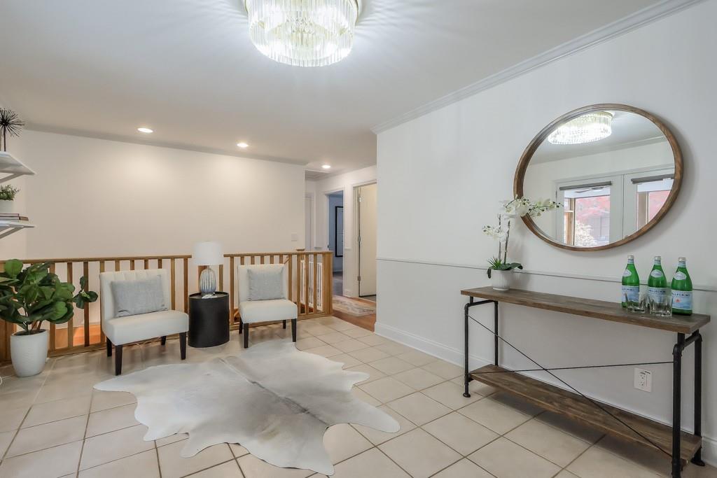 2212 Oakawana Drive NE