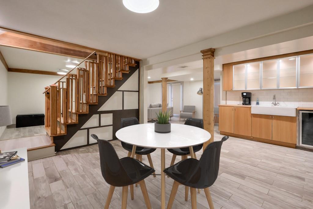 2212 Oakawana Drive NE