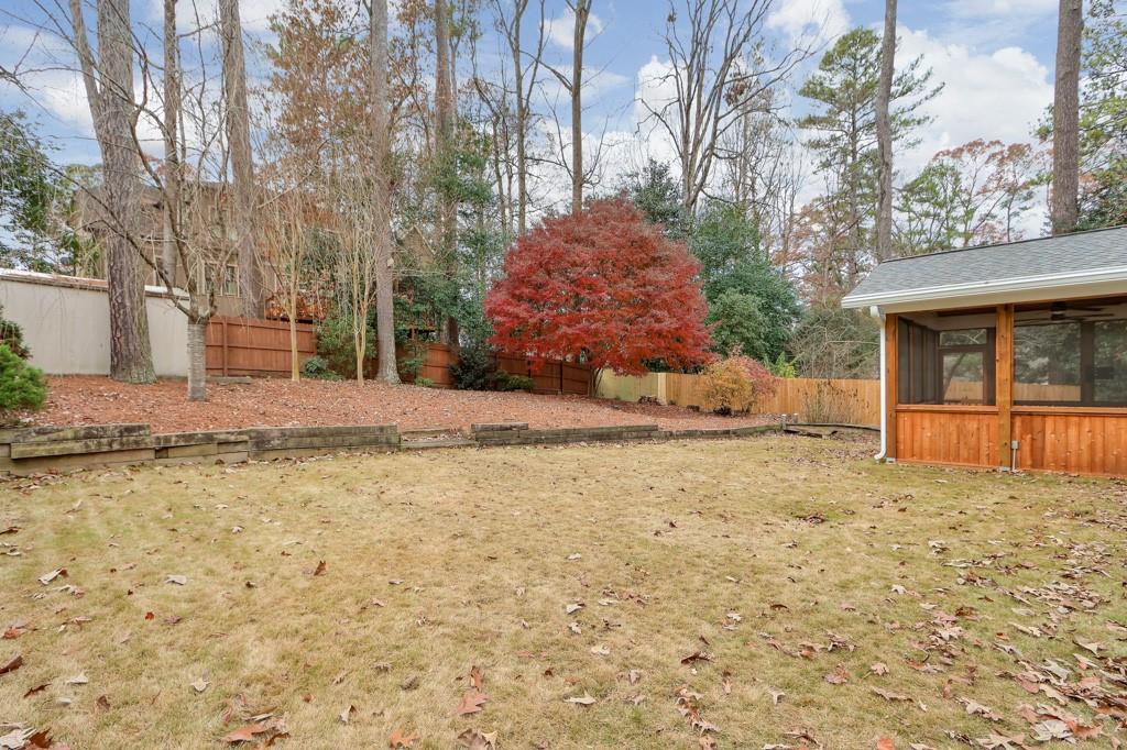 2212 Oakawana Drive NE