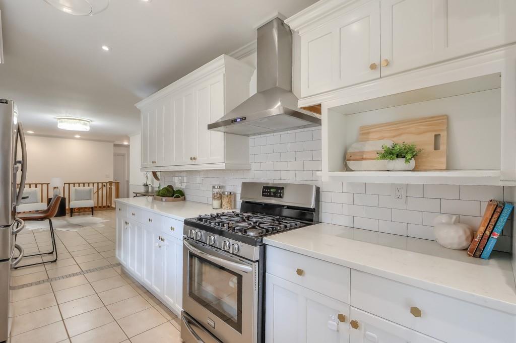 2212 Oakawana Drive NE