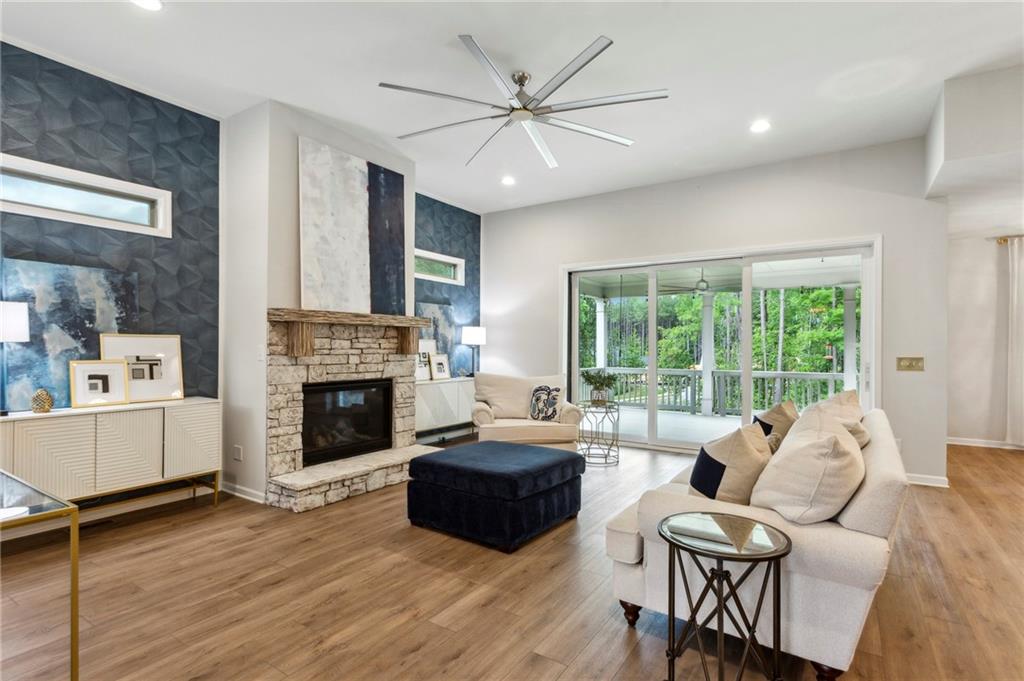 438 Southland Circle