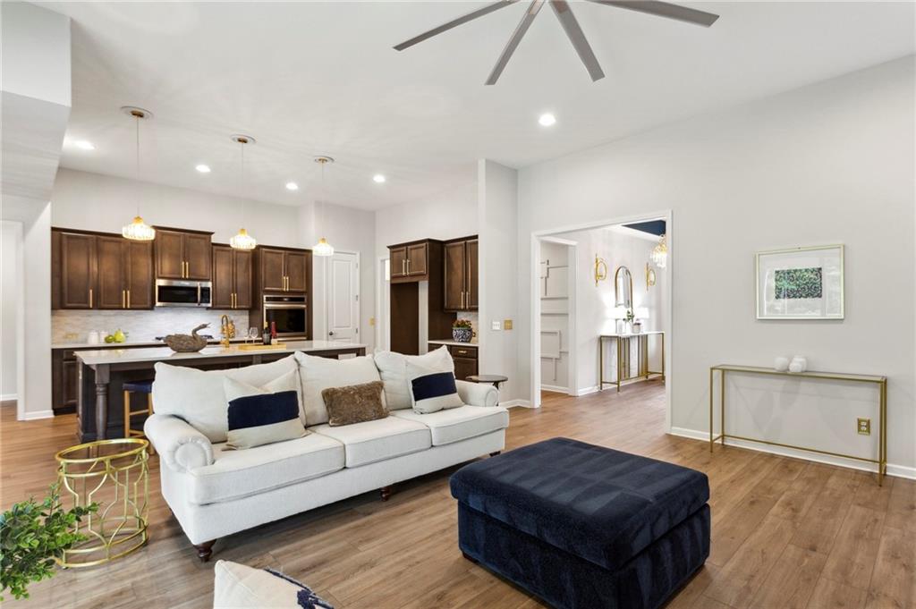 438 Southland Circle