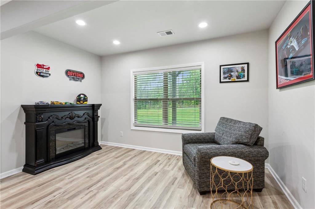 438 Southland Circle