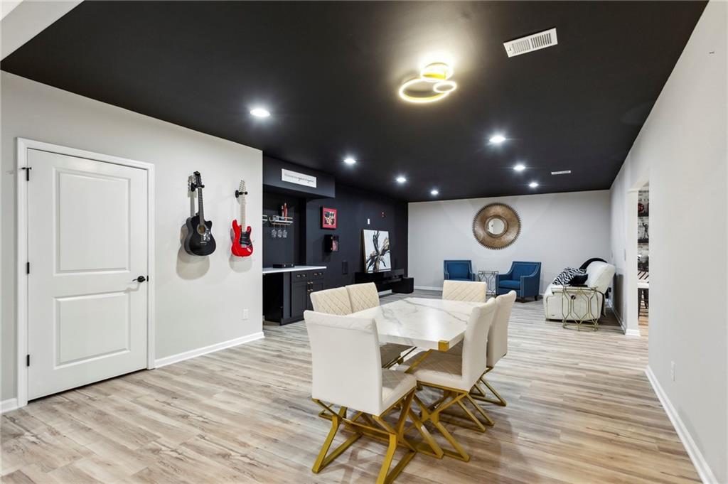 438 Southland Circle