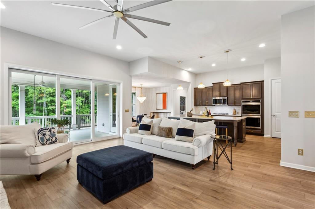 438 Southland Circle