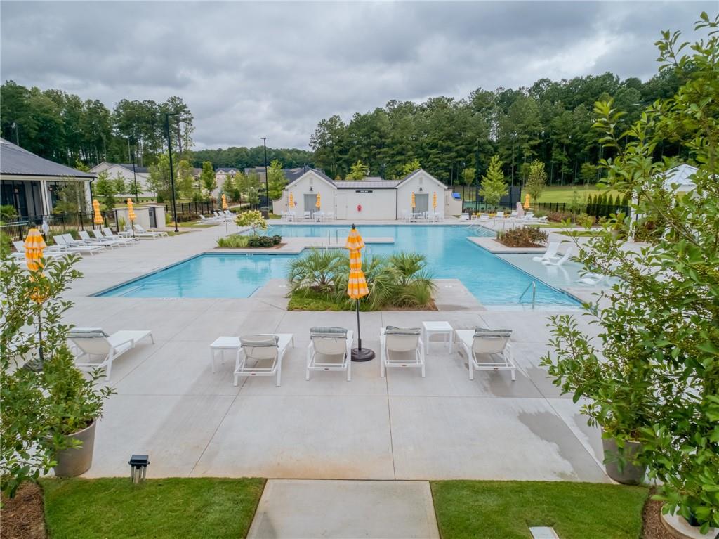 438 Southland Circle