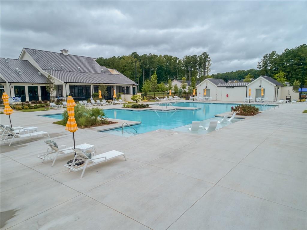 438 Southland Circle