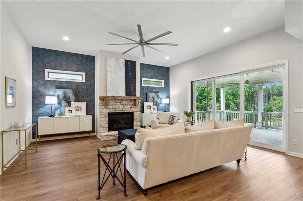 438 Southland Circle