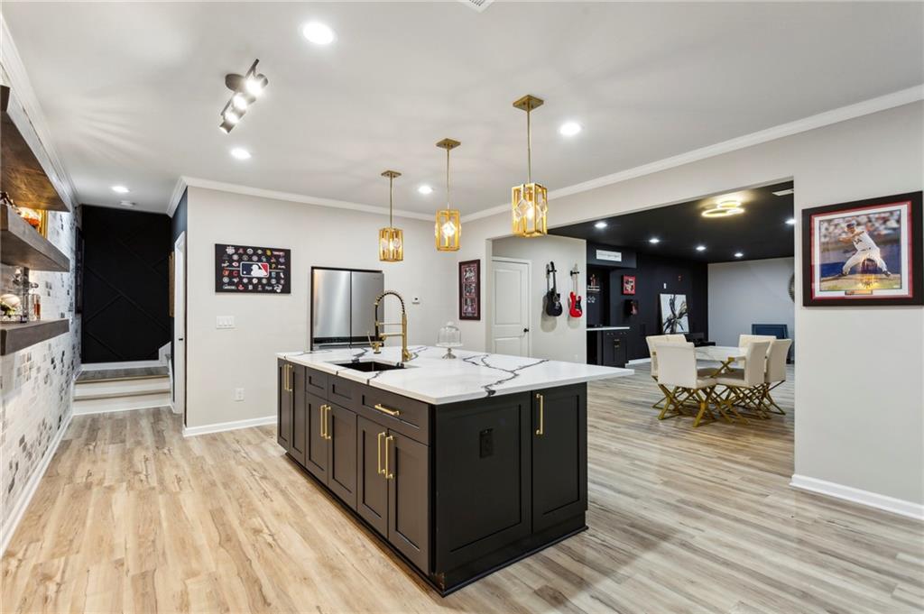 438 Southland Circle